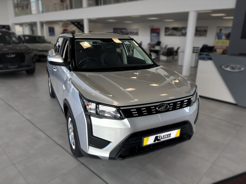 2020 Mahindra XUV W6 Petrol 1.2 MT for sale - U237843/2