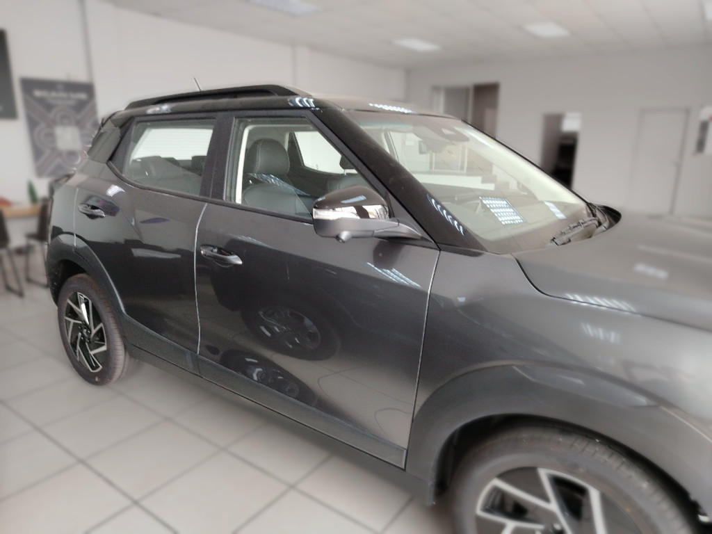 2025 Mahindra XUV3X0 1.2T AX7L AT for sale - N316929