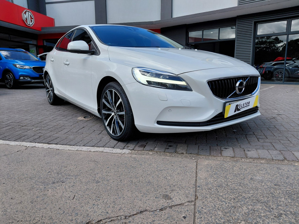2020 Volvo UNKNOWN V40 D3 Momentum Geartronic for sale - U326731/1