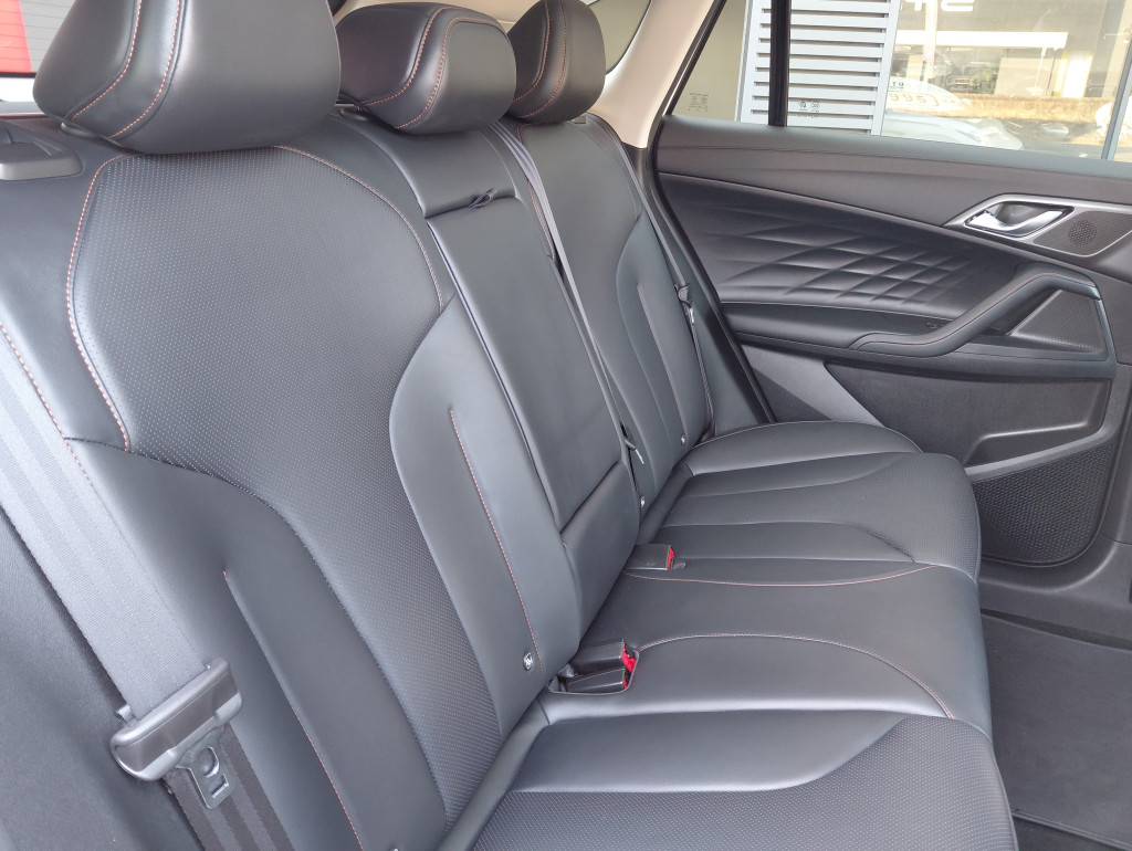 USED MG HS 2025 for sale