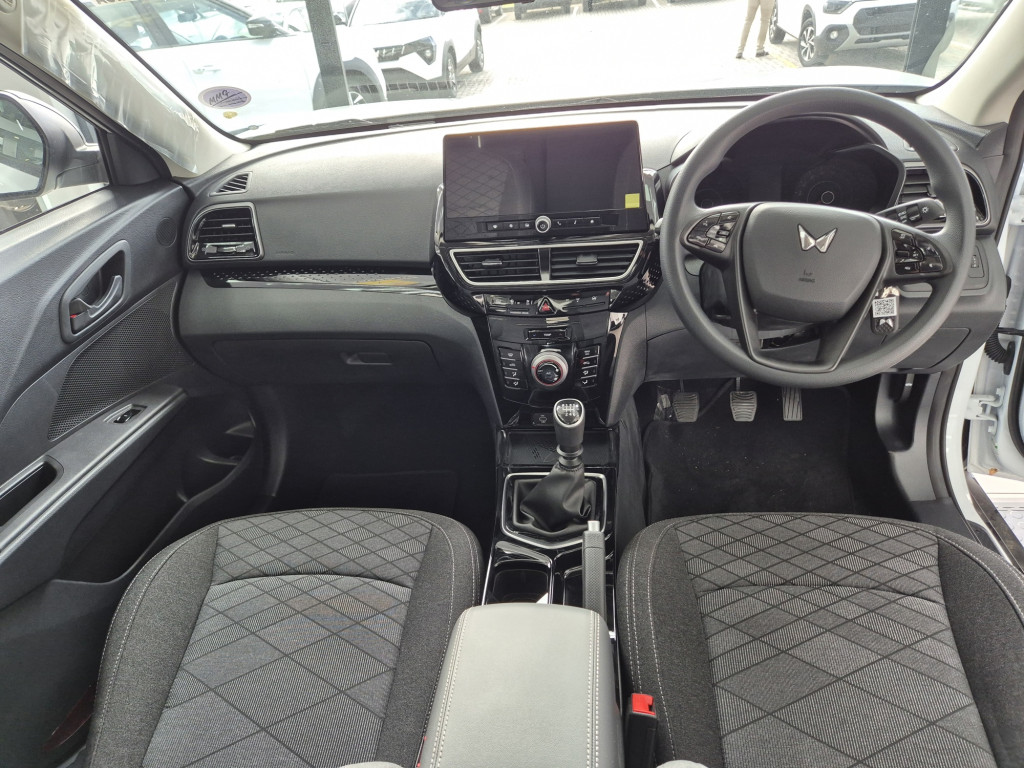 Mahindra XUV3X0 2025 for sale in Eastern Cape, Port Elizabeth