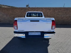 TOYOTA  HILUX SC 24GD6 4X4 RAI 6MT