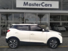 2022 Mahindra Xuv 300 1.5d W8