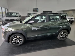 MAHINDRA XUV3X0 1.2T AX5 MT