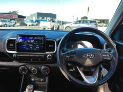 2023 HYUNDAI  VENUE 10 FLUID MT MY 22