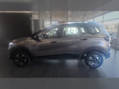 RENAULT TRIBER 1.0L ICONIC