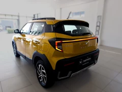 MAHINDRA XUV3X0 1.2T AX5 MT