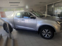 ISUZU 3.0 DDI E/CAB HR LSE A/T