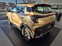 MAHINDRA XUV3X0 1.2T AX5 MT