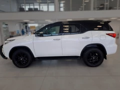 2020 Toyota Fortuner 28gd-6 Epic Black At
