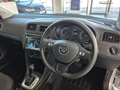VOLKSWAGEN POLO VIVO 1.6 77KW LIFE TIPTRONIC