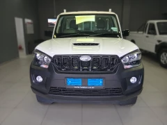 MAHINDRA PIK UP 2.2 MHAWK SC 4X2 MT S4 DROPSIDE AIRCON