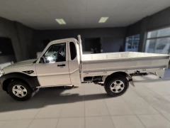 MAHINDRA PIK UP 2.2 MHAWK SC 4X2 MT S4 DROPSIDE AIRCON