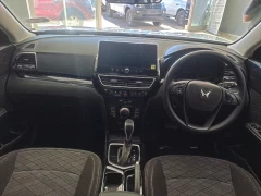 MAHINDRA XUV3X0 1.2T MX3 AT