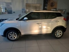 2022 Mahindra Xuv 300 W6 12t