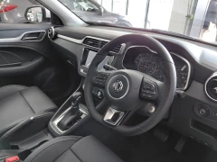 MG ZS 1.5 LUXURY A/T