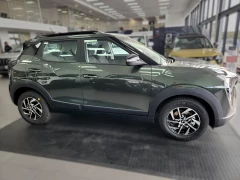 MAHINDRA XUV3X0 1.2T AX5 MT