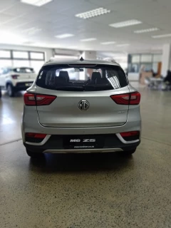 MG ZS 1.5 LUXURY A/T