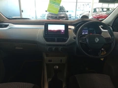RENAULT TRIBER 1.0L EVOLUTION