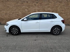 2022 Volkswagen  Polo 10 Tsi 70kw Life Manual