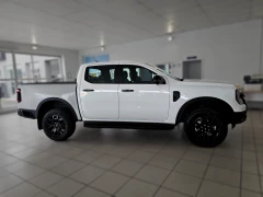 FORD RANGER DOUBLE CAB 2.3L SPORT 4X2 10AT
