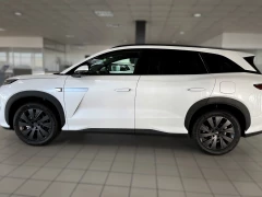 BYD ATTO 8 PREMIUM FWD AF-10
