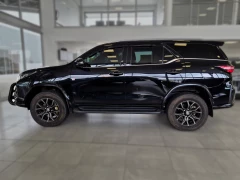 2025 Toyota Fortuner 28gd-6 4x4 Gr-s At