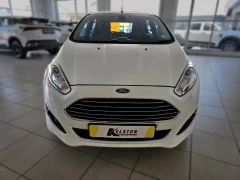 2017 Ford 1.0 Ecoboost Titanium 5mt 5 Door