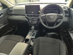 MAHINDRA XUV3X0 1.2T AX5 AT