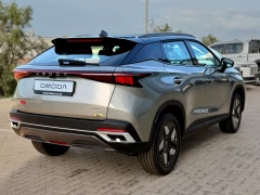 OMODA C5 HEV