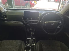 MAHINDRA XUV3X0 1.2T MX3 AT