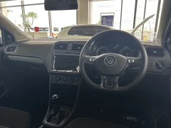 VOLKSWAGEN POLO VIVO 1.4 63KW LIFE