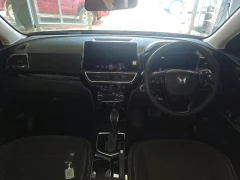 MAHINDRA XUV3X0 1.2T AX5 AT