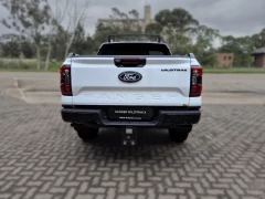 FORD RANGER DOUBLE CAB 3.0L V6 WILDTRAK 4X4 10AT