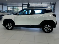 MAHINDRA XUV3X0 1.2T AX5 AT