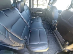 2025 Jeep Wrangler Sahara 4dr 2.0ll 4x4 Bat 