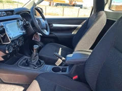 TOYOTA  HILUX SC 24GD6 4X4 RAI 6MT