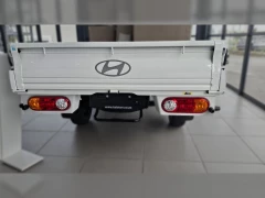 HYUNDAI H100 BAKKIE 2.6 SKD DECK F/L