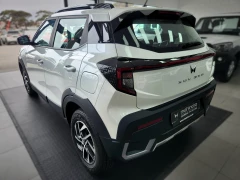 MAHINDRA XUV3X0 1.2T AX5 MT