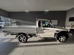 MAHINDRA PIK UP 2.2 MHAWK SC 4X2 MT S4 DROPSIDE AIRCON