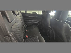 FORD EVEREST 30L V6 PLATINUM 4WD 10AT