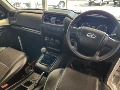 MAHINDRA PIK UP 2.2 MHAWK SC 4X2 MT S4 DROPSIDE AIRCON