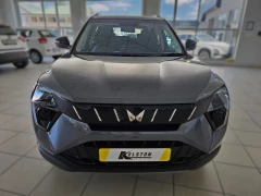 2025 Mahindra Xuv3x0 1.2t Ax5 Mt