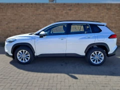 TOYOTA  COROLLA CROSS 18 HEV XS