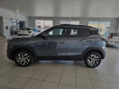 2025 Mahindra Xuv3x0 1.2t Ax5 Mt