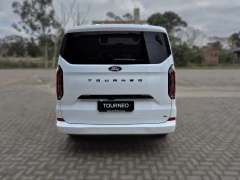 FORD TOURNEO CUSTOM 2.0L SWB TITANIUM X 8AT