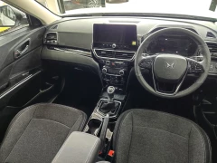 MAHINDRA XUV3X0 1.2T AX5 MT