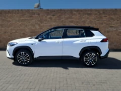 TOYOTA  COROLLA CROSS 18 GR-S