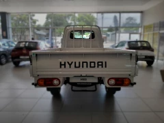 HYUNDAI H100 BAKKIE 2.6 SKD DECK F/L