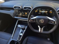 MG ZS PRO 1.5T COMFORT A/T